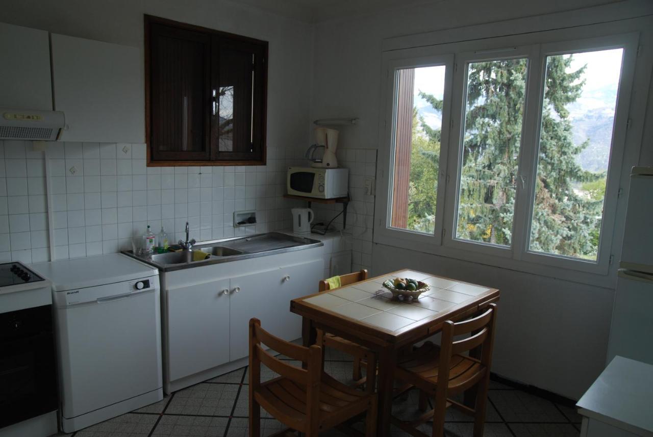 Spacious Home At The Heart Of Saint Ismier Eksteriør bilde